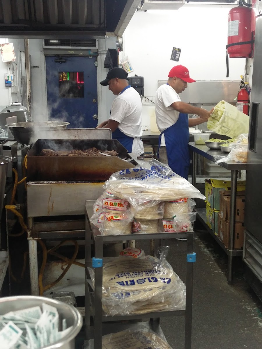 Taco Del Rio photo 3